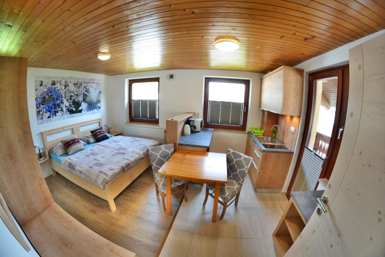 Apartments Arh ボーヒニ エクステリア 写真